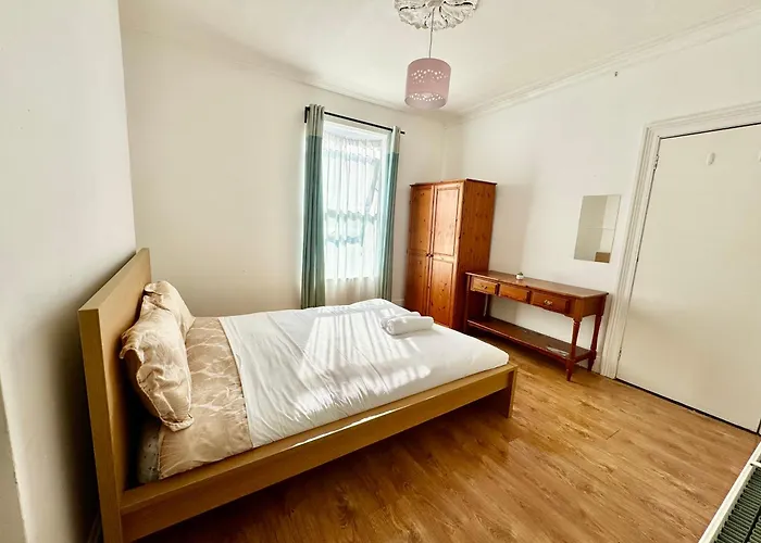 Cozy Large Room Near Bristol City Centre